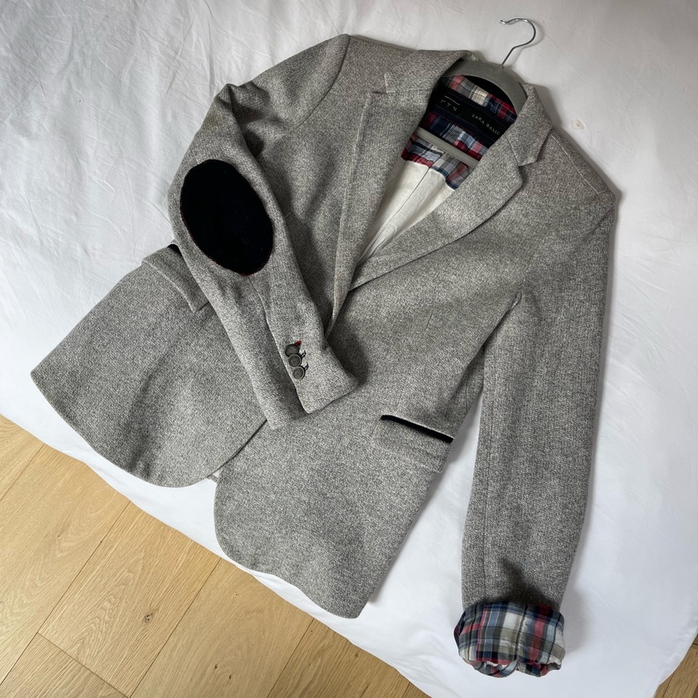 LARGE Zara grey tweed blazer with blue suede elbow patches 💙